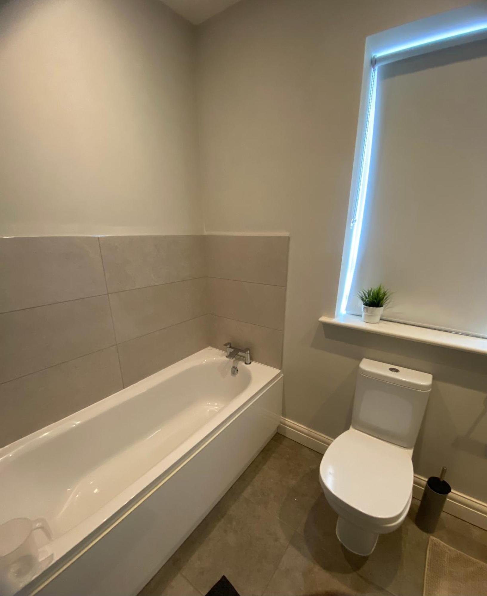 Extra Large Room In New House At Citywest Dublin Buitenkant foto